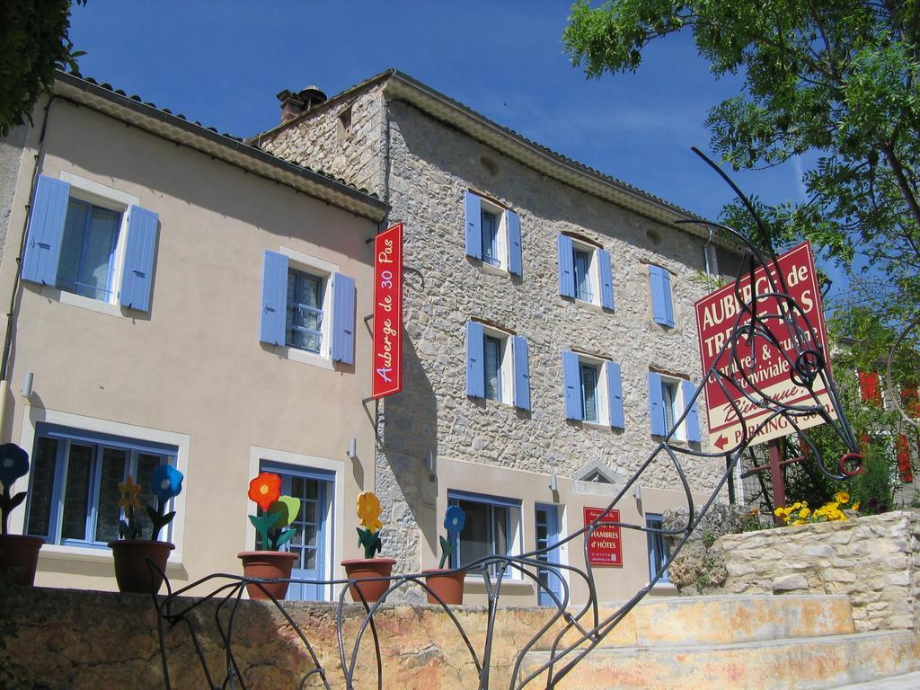Auberge De Trente Pas Saint-Ferreol-Trente-Pas Exterior photo